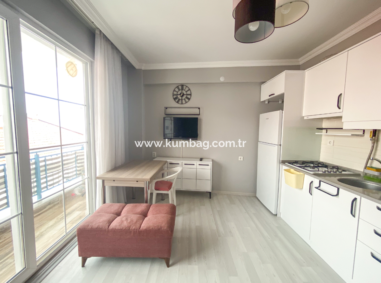 Furnished Sea View 2 1 Flat For Rent In The Center Of Kumbağ