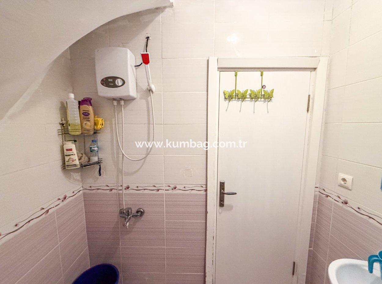 3 1 Duplex For Sale With Terrace And Double Balcony In The Center Of Kumbağ