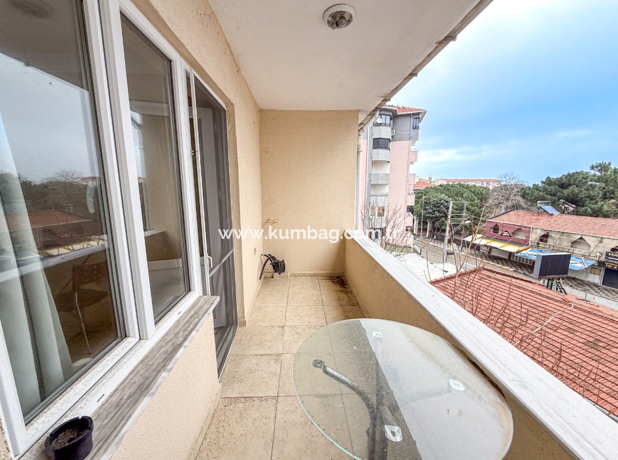 3 1 Duplex For Sale With Terrace And Double Balcony In The Center Of Kumbağ
