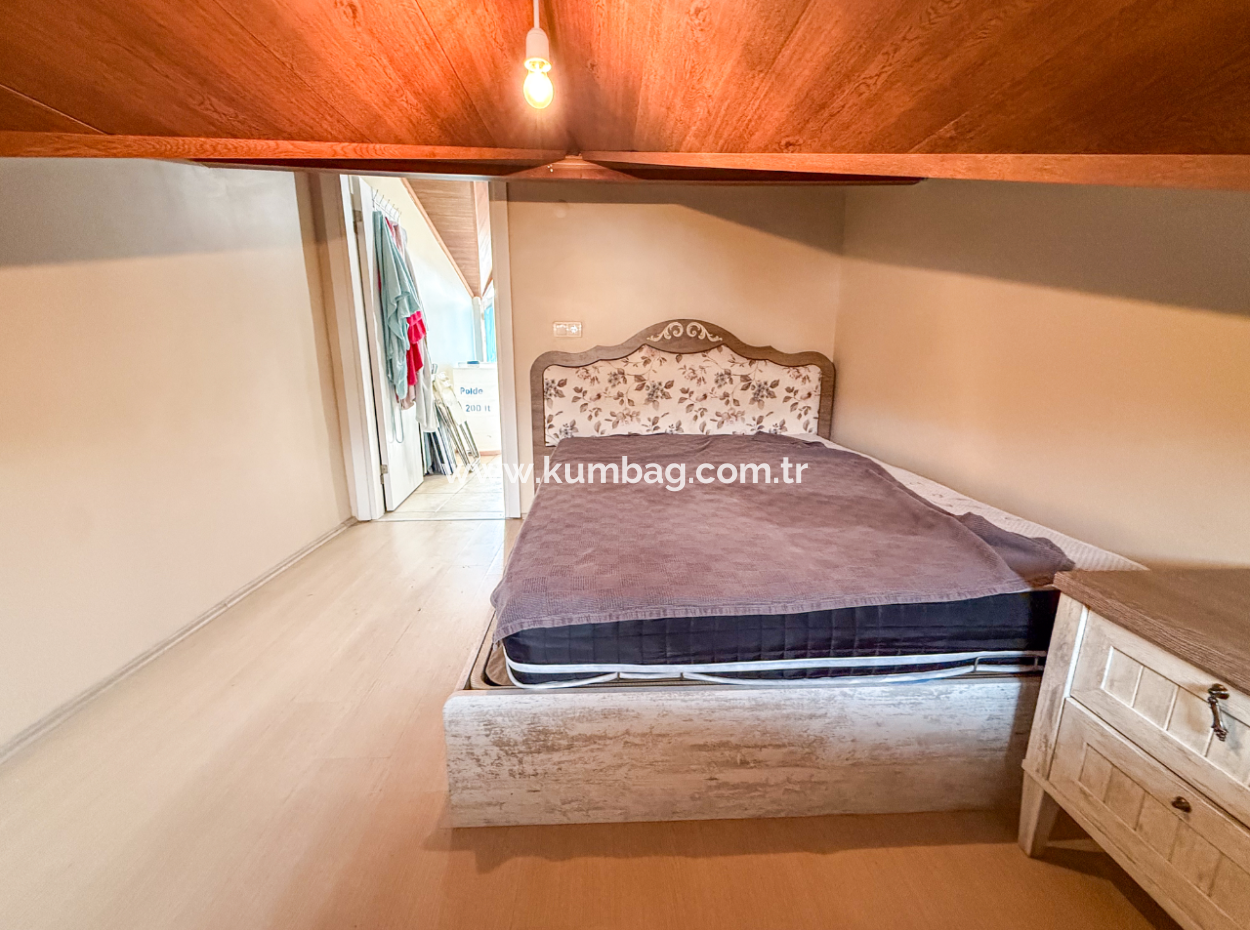 3 1 Duplex For Sale With Terrace And Double Balcony In The Center Of Kumbağ