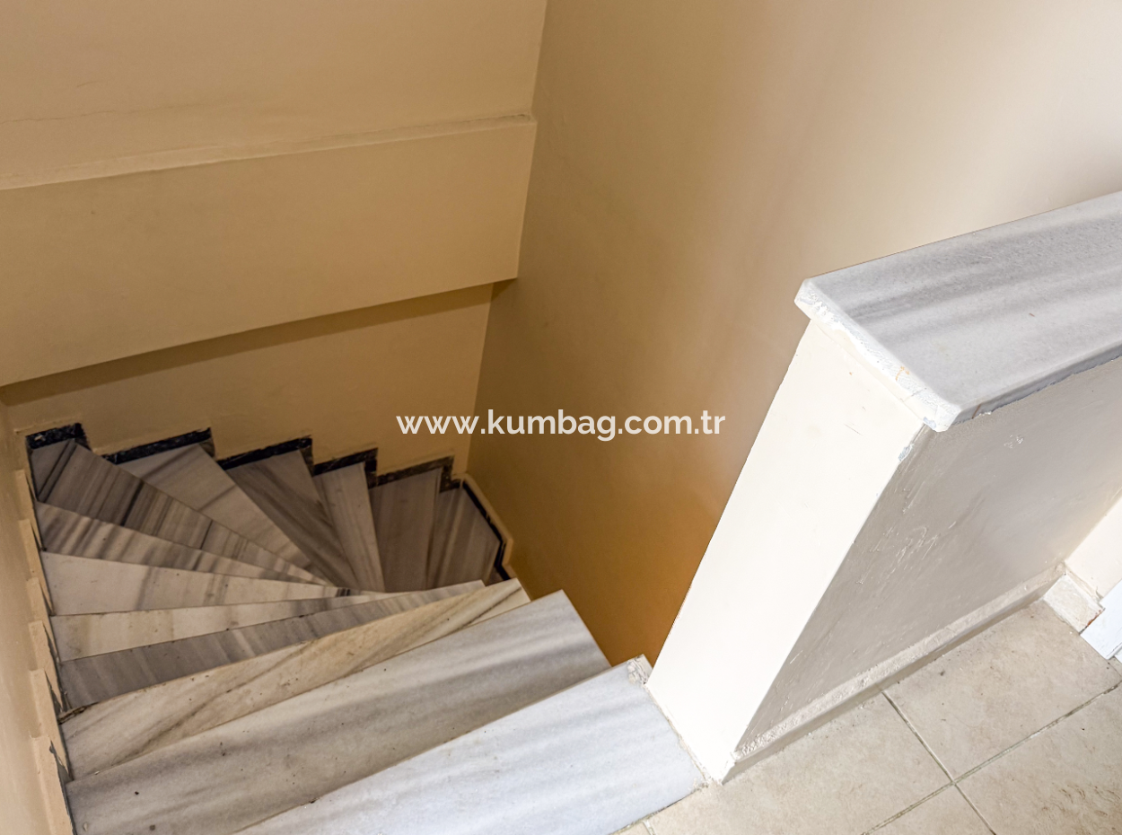 3 1 Duplex For Sale With Terrace And Double Balcony In The Center Of Kumbağ