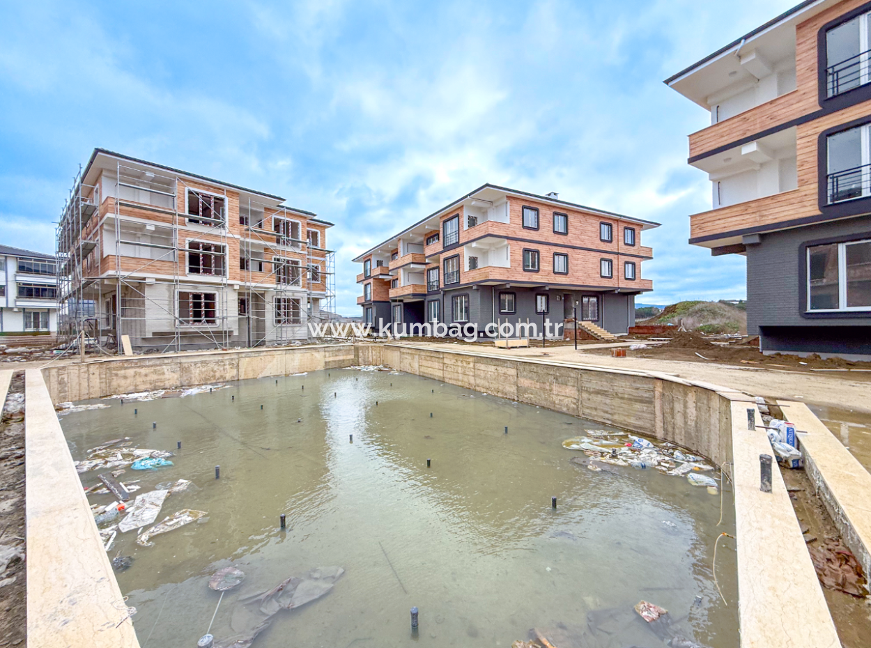 2 1 Flats For Sale In Ova Kent 2 Complex With Luxury Pool In Kumbağ