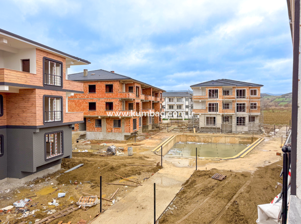 2 1 Flats For Sale In Ova Kent 2 Complex With Luxury Pool In Kumbağ