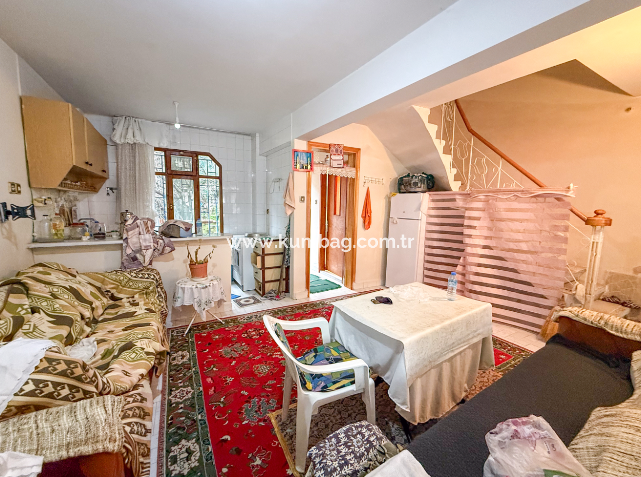 7 1 Triplex Villa For Sale With Large Garden In The Center Of Kumbağ