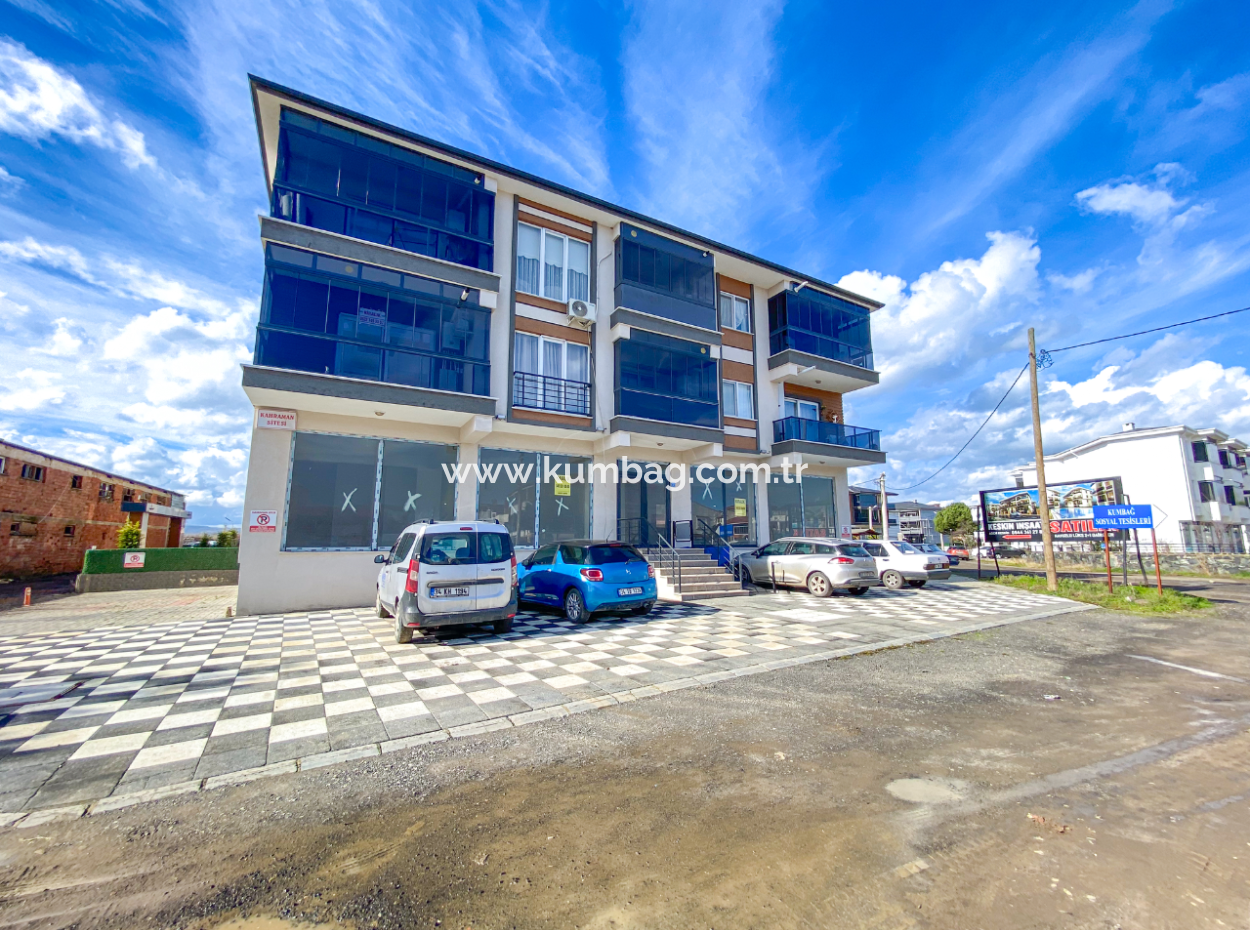 135 M2 Large Shop For Rent On Kumbağ Busy Main Street