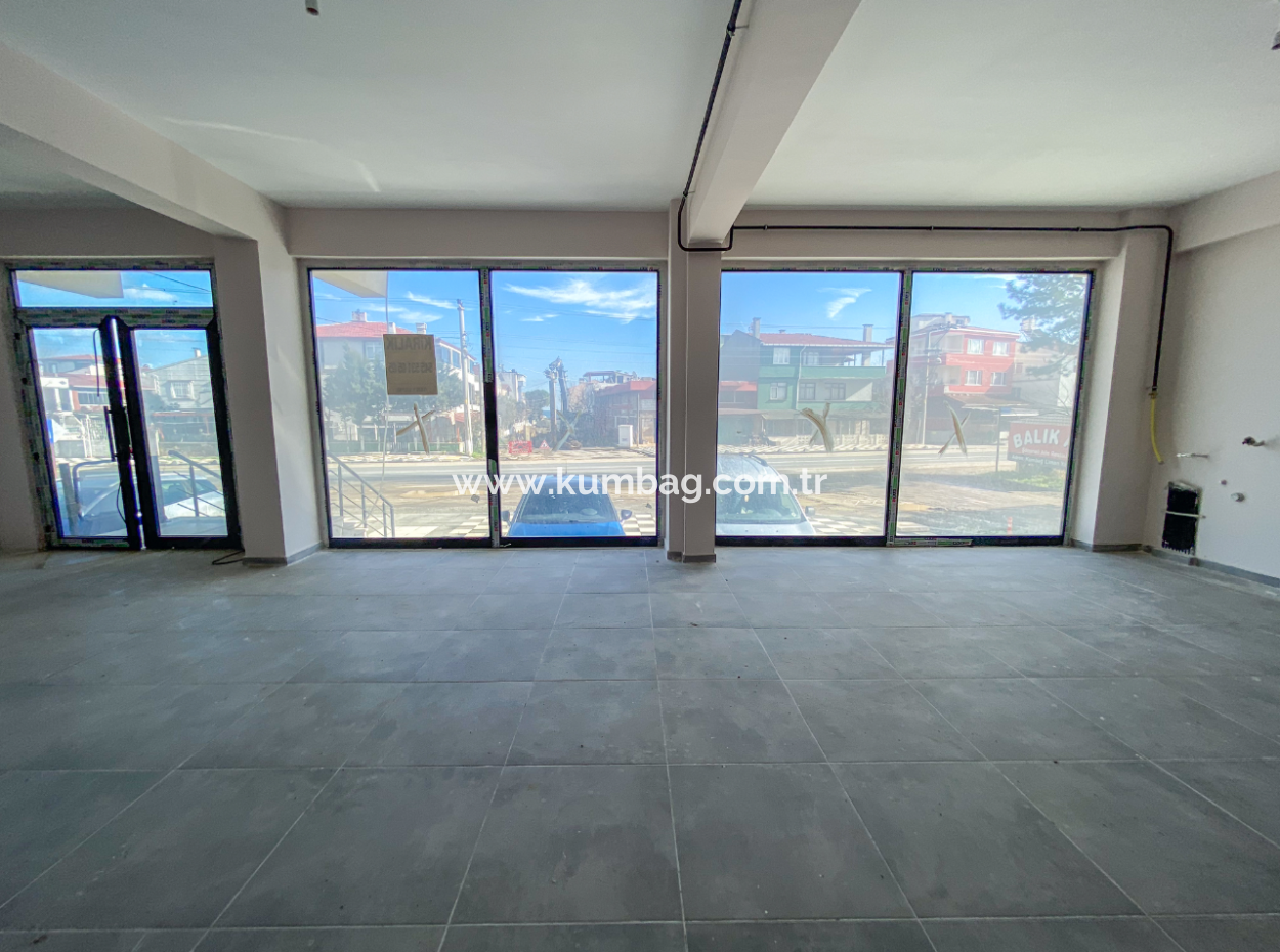 135 M2 Large Shop For Rent On Kumbağ Busy Main Street