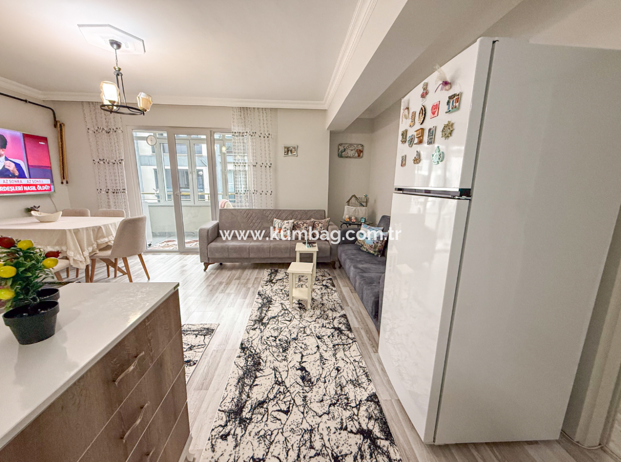 Spacious 2 1 Flat For Sale With Settlement Close To Kumbağ Market Street