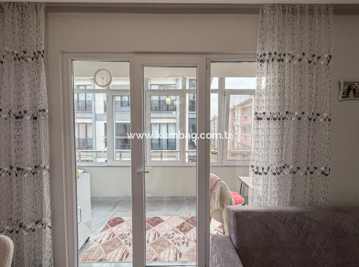 Spacious 2 1 Flat For Sale With Settlement Close To Kumbağ Market Street