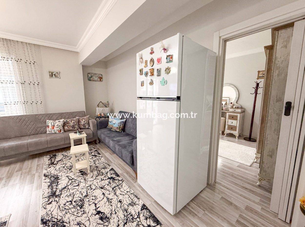 Spacious 2 1 Flat For Sale With Settlement Close To Kumbağ Market Street