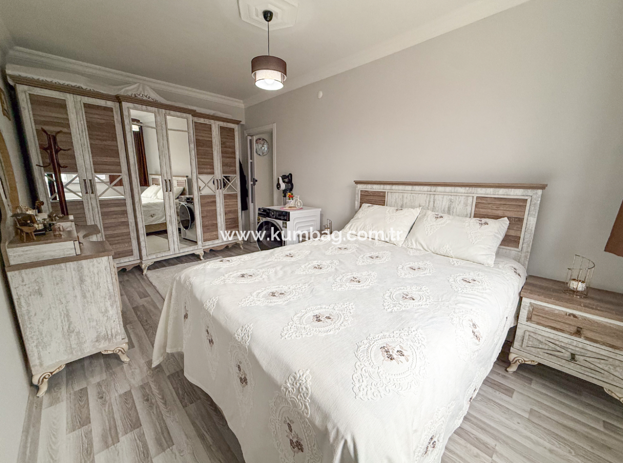 Spacious 2 1 Flat For Sale With Settlement Close To Kumbağ Market Street