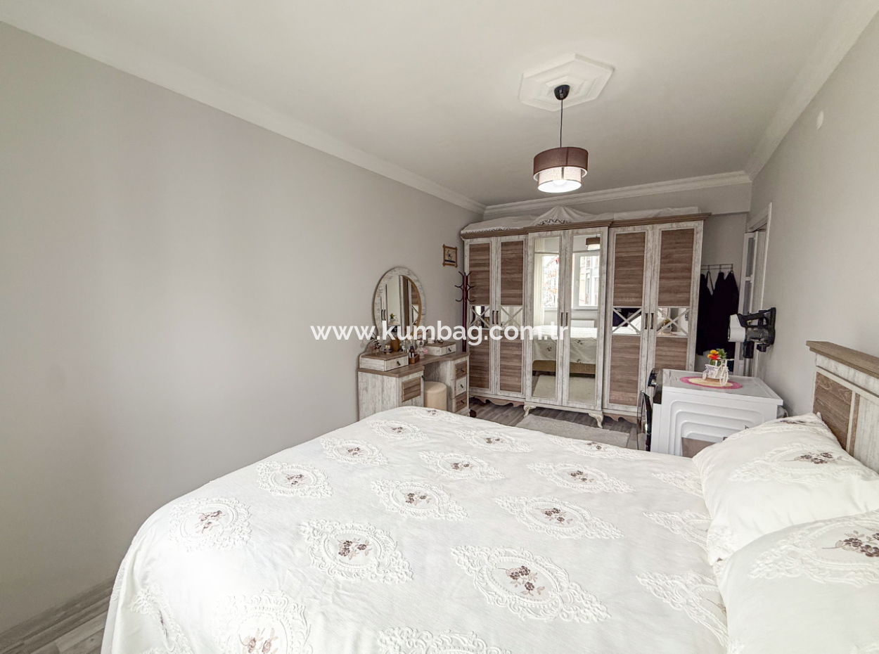 Spacious 2 1 Flat For Sale With Settlement Close To Kumbağ Market Street
