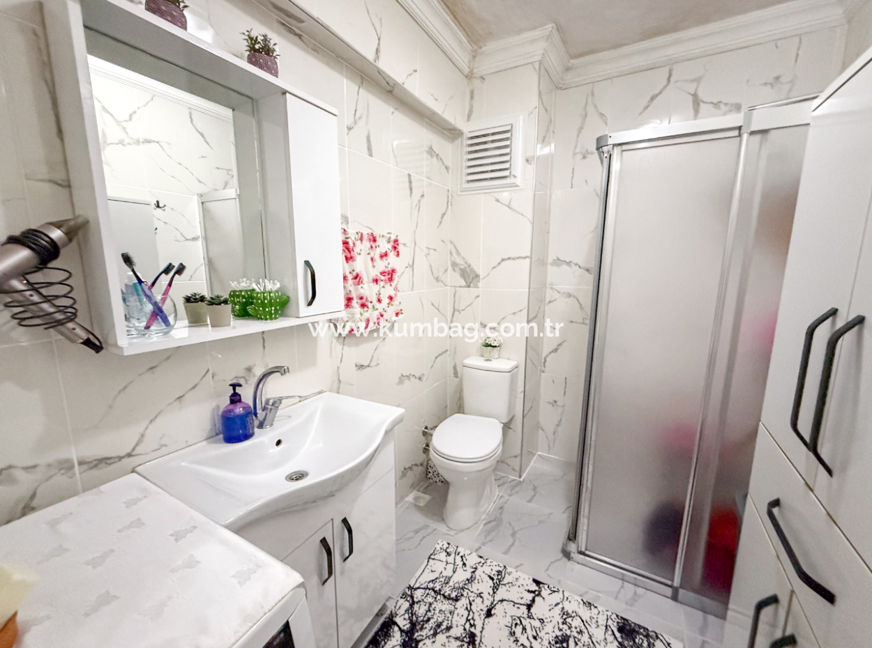 Spacious 2 1 Flat For Sale With Settlement Close To Kumbağ Market Street