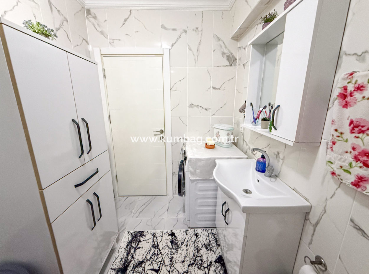 Spacious 2 1 Flat For Sale With Settlement Close To Kumbağ Market Street