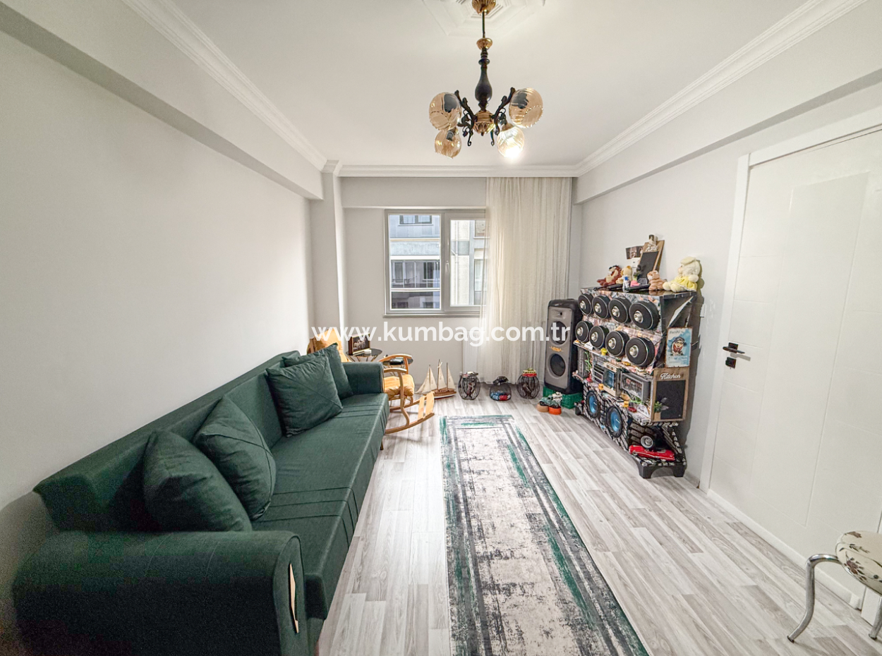 Spacious 2 1 Flat For Sale With Settlement Close To Kumbağ Market Street