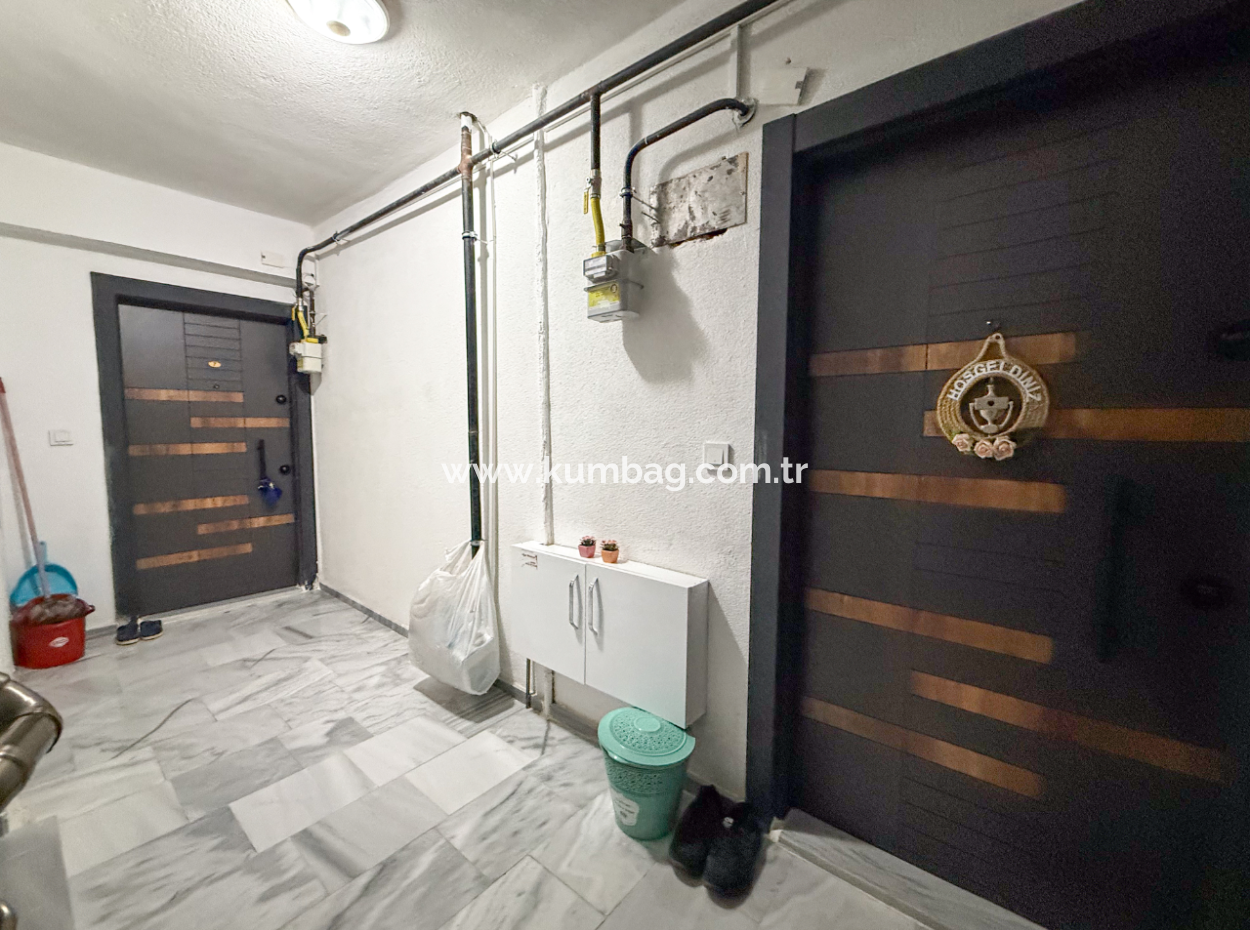 Spacious 2 1 Flat For Sale With Settlement Close To Kumbağ Market Street