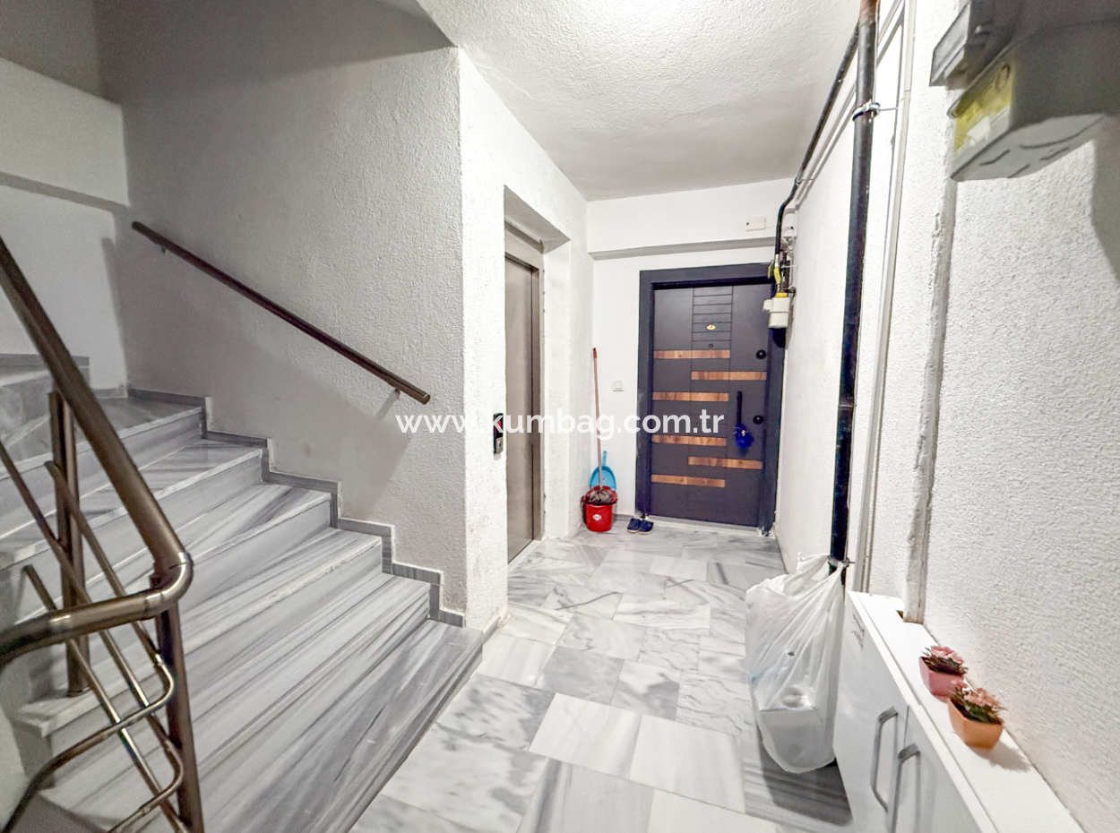 Spacious 2 1 Flat For Sale With Settlement Close To Kumbağ Market Street