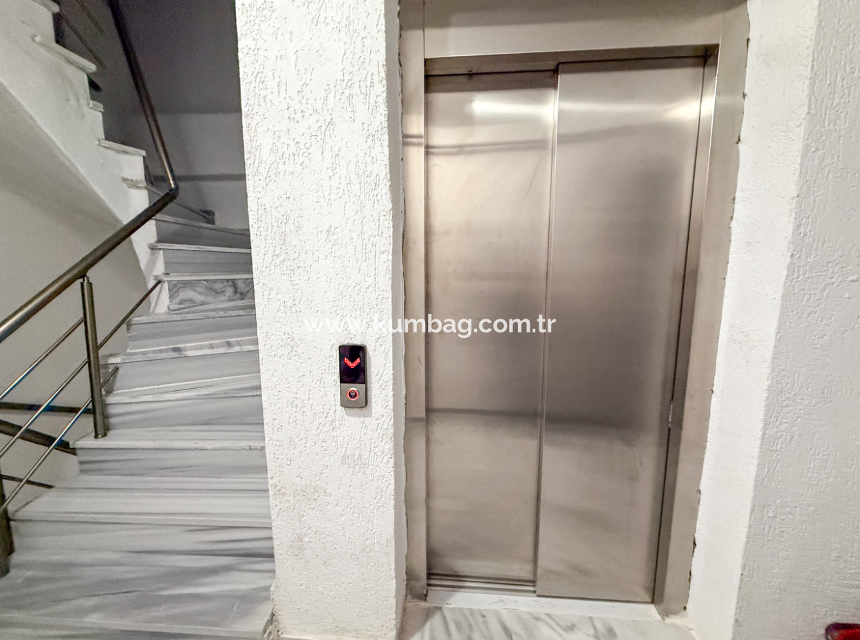 Spacious 2 1 Flat For Sale With Settlement Close To Kumbağ Market Street