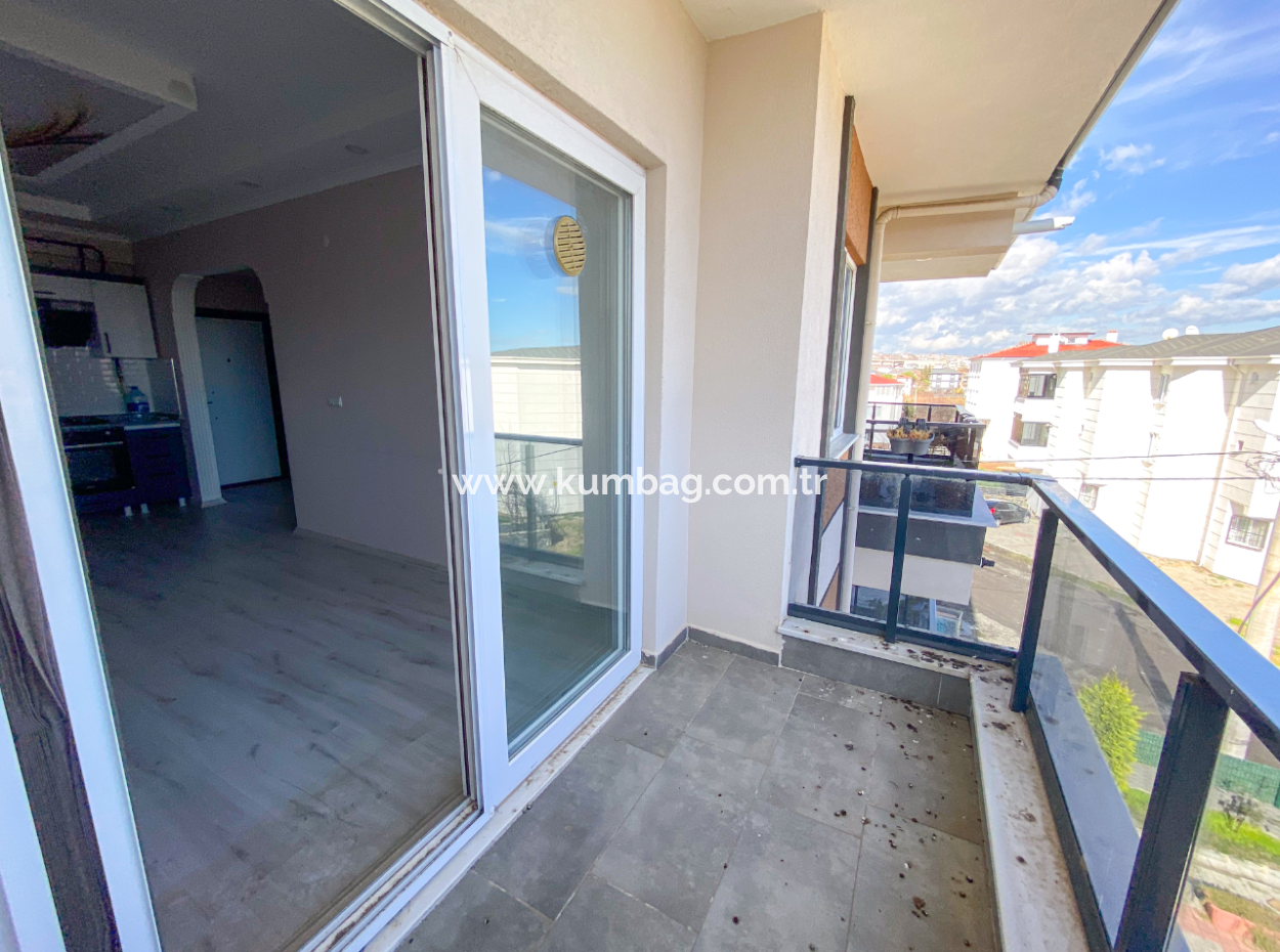 1 1 Flat For Rent In A Site Zero To The Main Street In Kumbağ