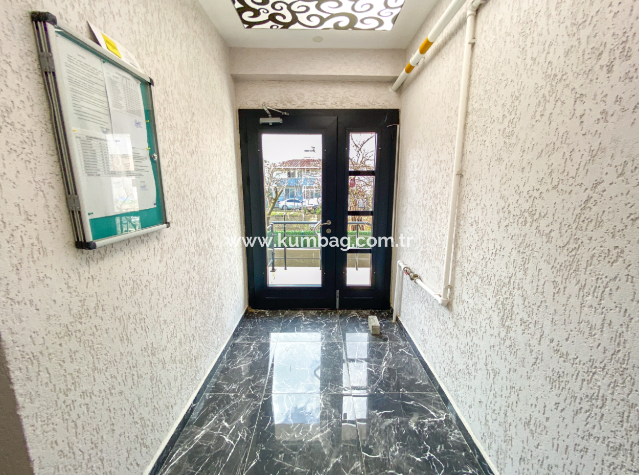 1 1 Flat For Rent In A Site Zero To The Main Street In Kumbağ