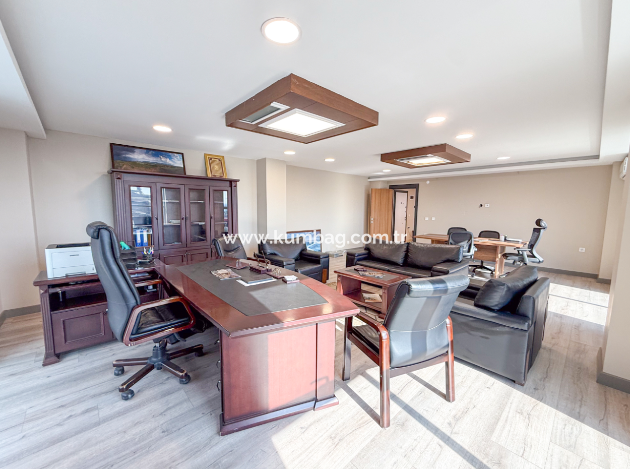 100.Year Sub-Road Street Sea View Complete Rental Plaza