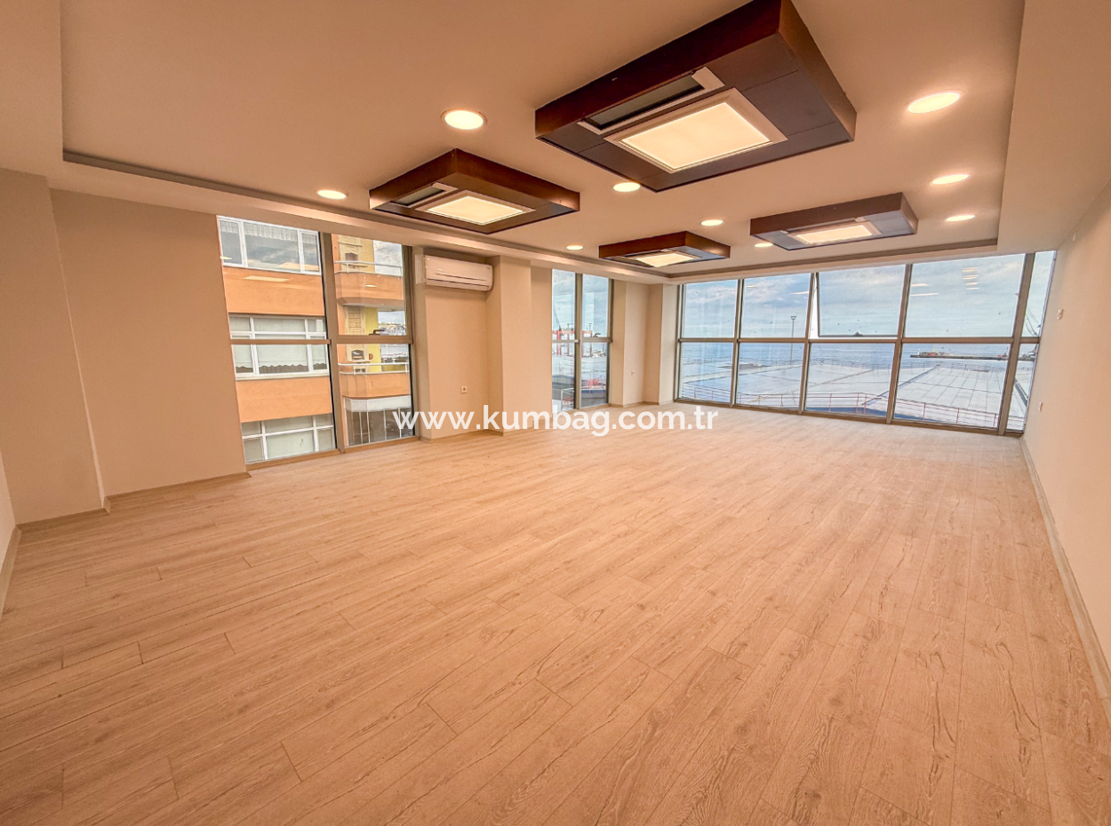 100.Year Sub-Road Street Sea View Complete Rental Plaza