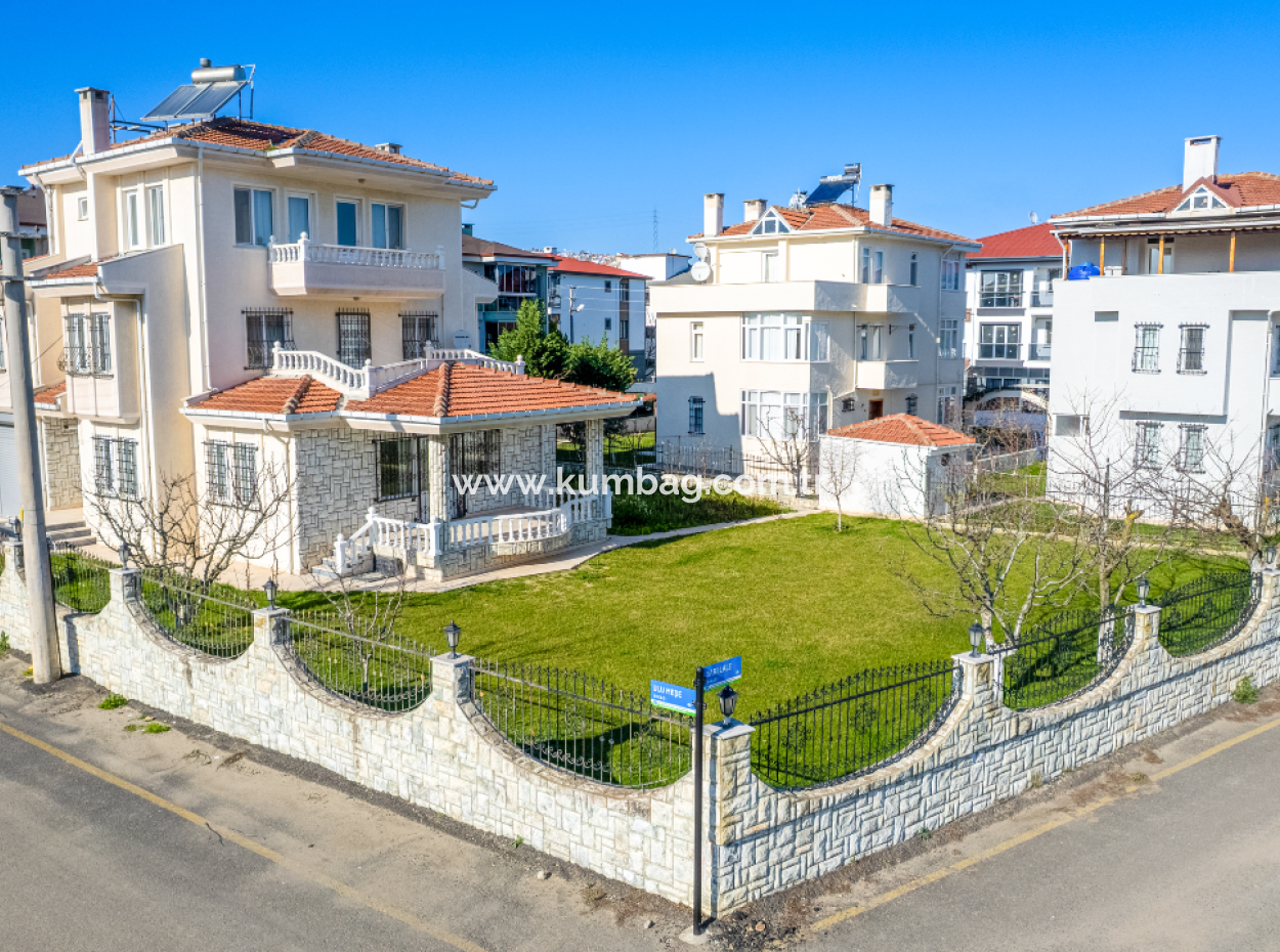 Trplex 7 1 Villa For Sale In 740 M2 Land In Kumbağ