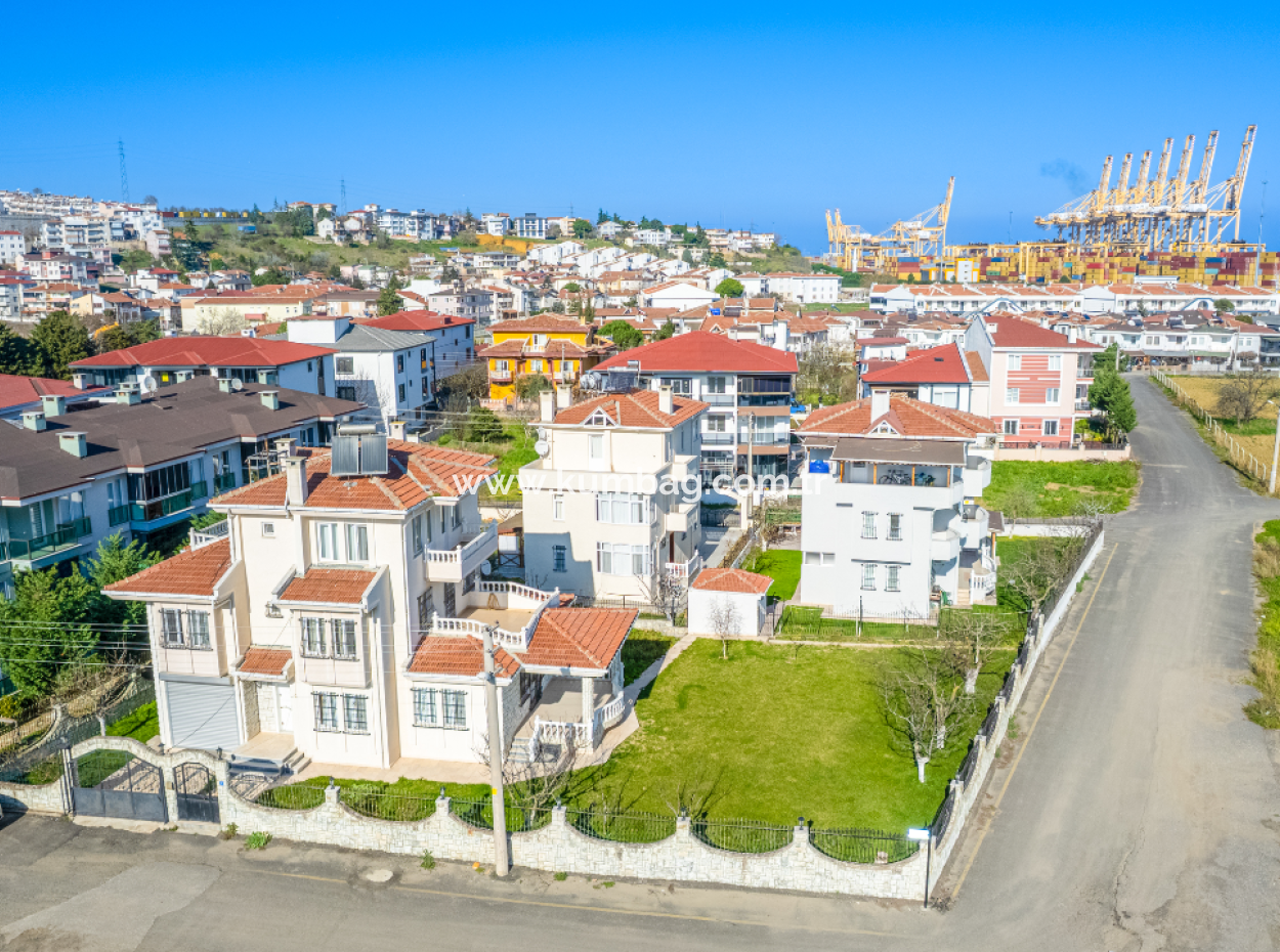 Trplex 7 1 Villa For Sale In 740 M2 Land In Kumbağ