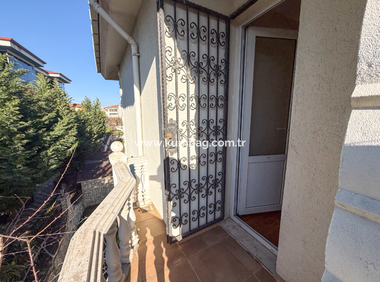 Trplex 7 1 Villa For Sale In 740 M2 Land In Kumbağ