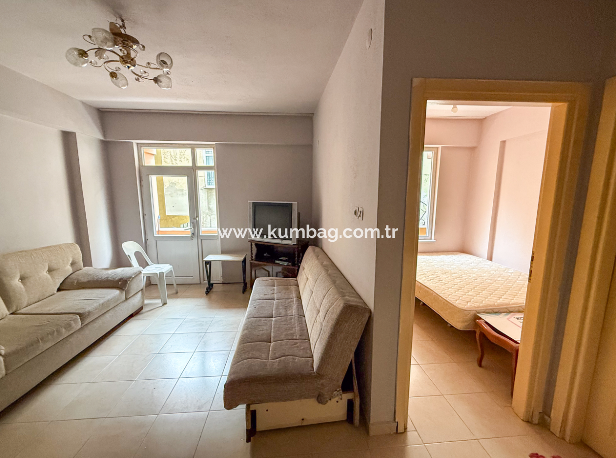 1 1 Flat For Sale With Large Balcony In Central Location In Kumbağ