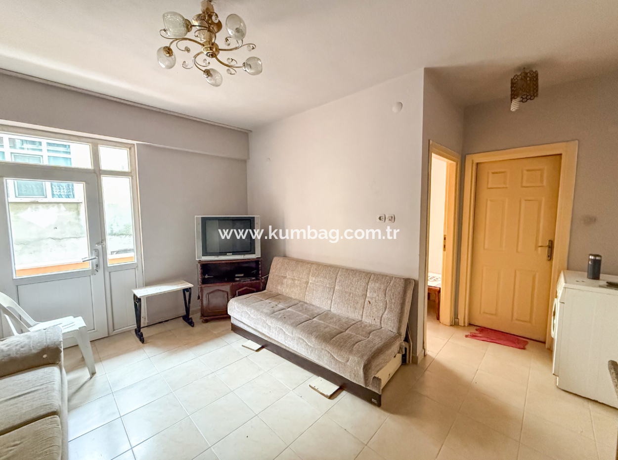 1 1 Flat For Sale With Large Balcony In Central Location In Kumbağ
