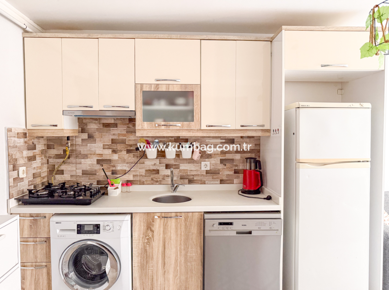 Furnished 1 1 Flat On The Sea Side Of The Street In Kumbağ