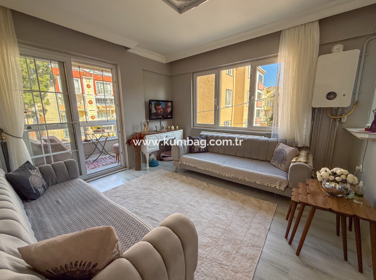 2 1 Flats For Sale In A Centrally Located Site With Pool In Kumbağ