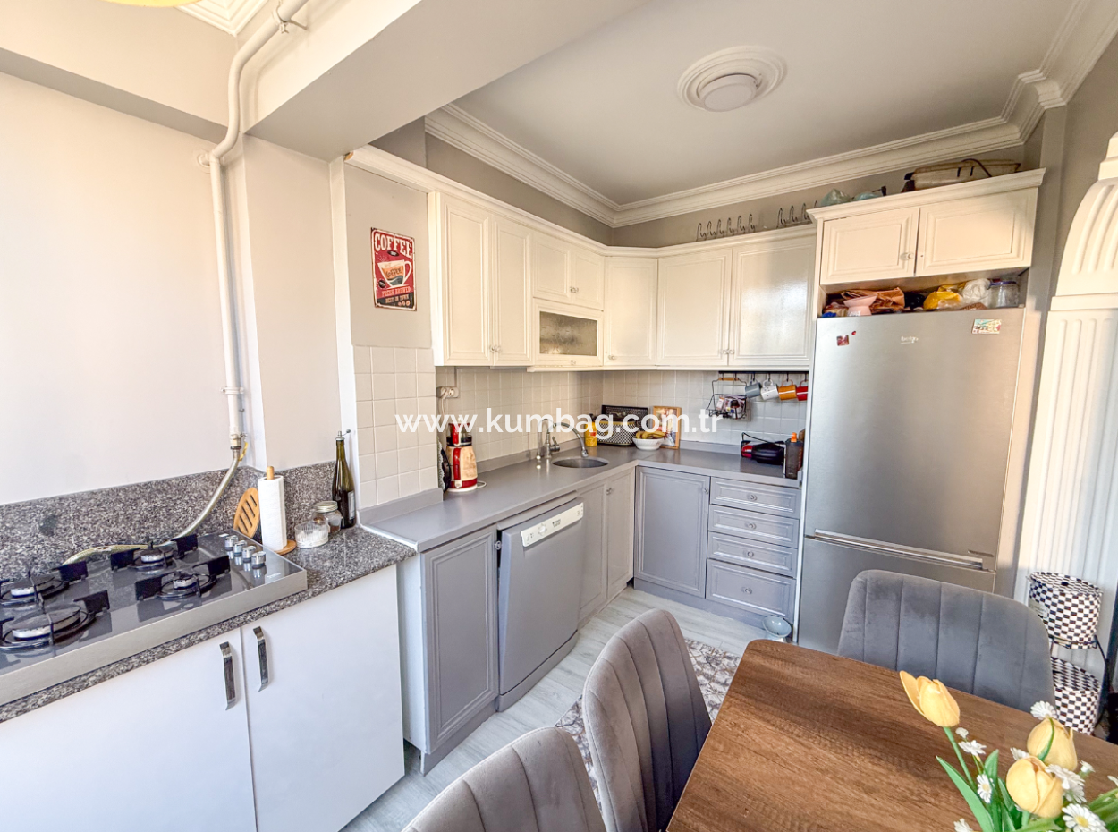 2 1 Flats For Sale In A Centrally Located Site With Pool In Kumbağ