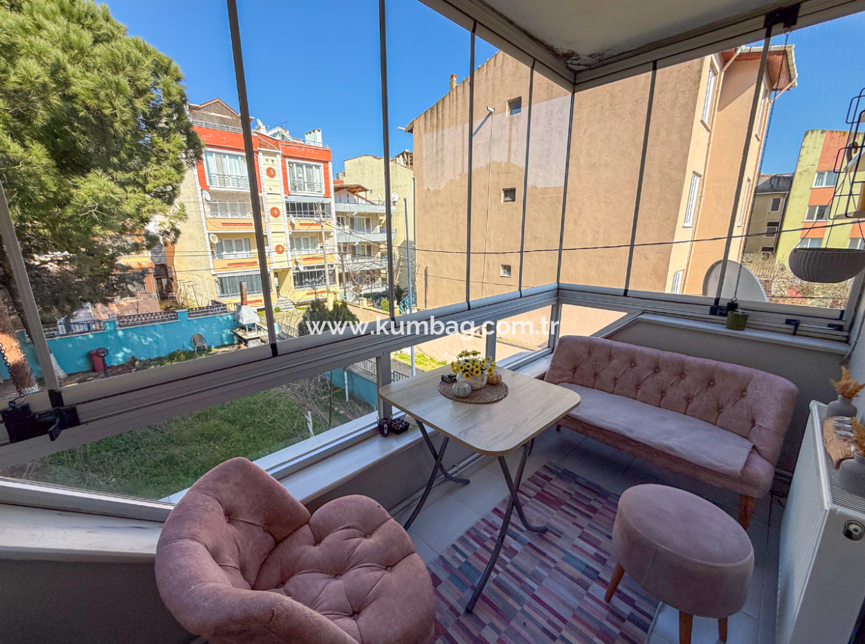 2 1 Flats For Sale In A Centrally Located Site With Pool In Kumbağ