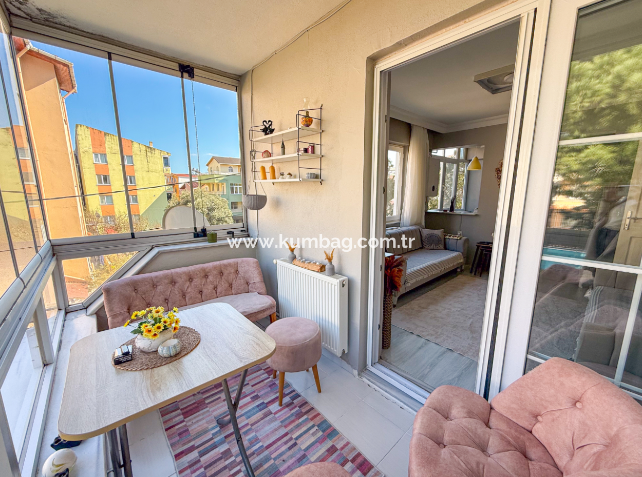 2 1 Flats For Sale In A Centrally Located Site With Pool In Kumbağ
