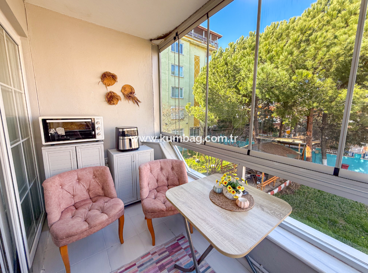 2 1 Flats For Sale In A Centrally Located Site With Pool In Kumbağ