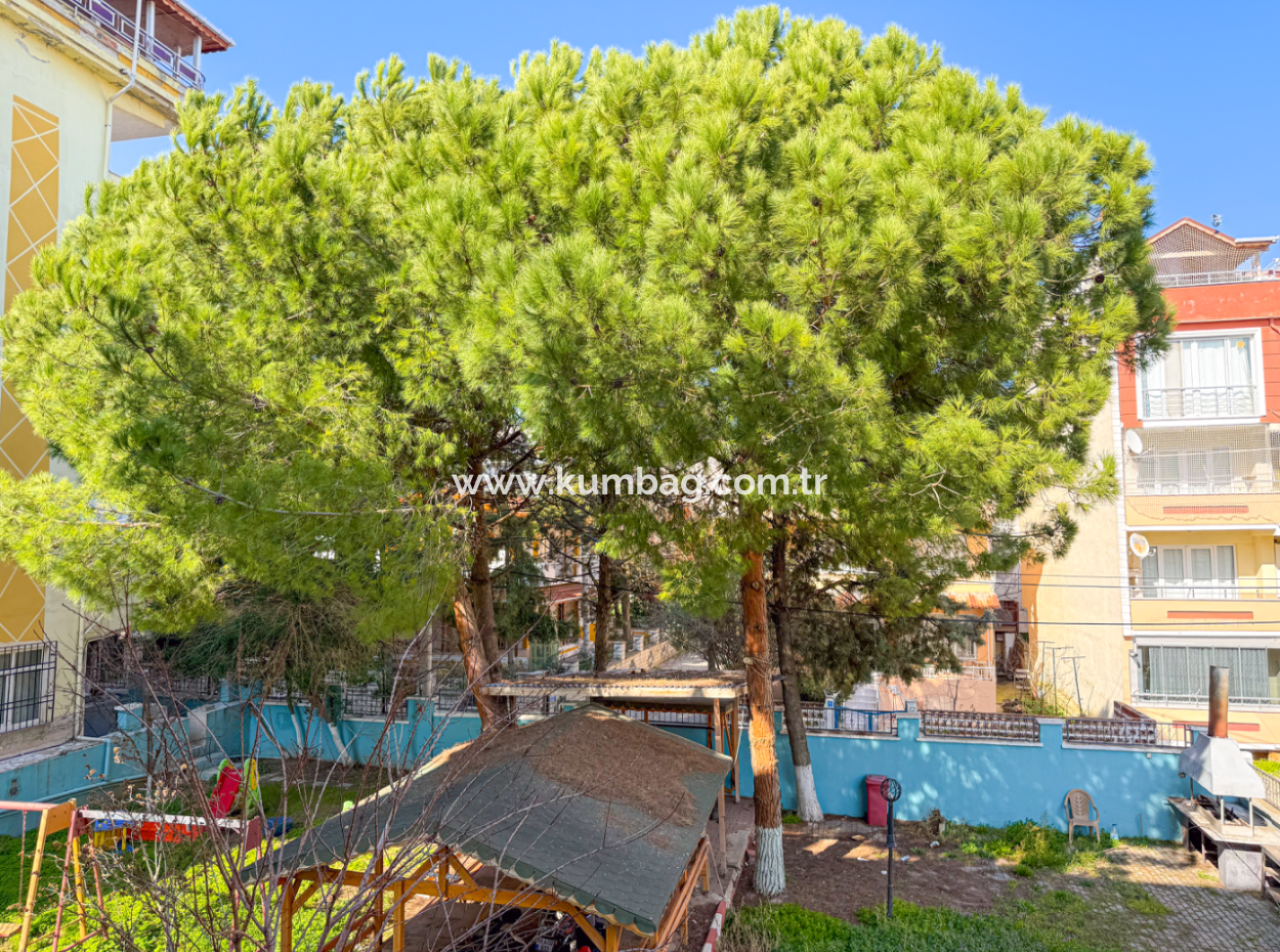2 1 Flats For Sale In A Centrally Located Site With Pool In Kumbağ
