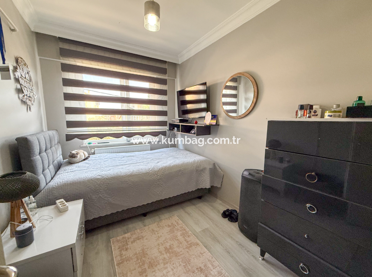 2 1 Flats For Sale In A Centrally Located Site With Pool In Kumbağ