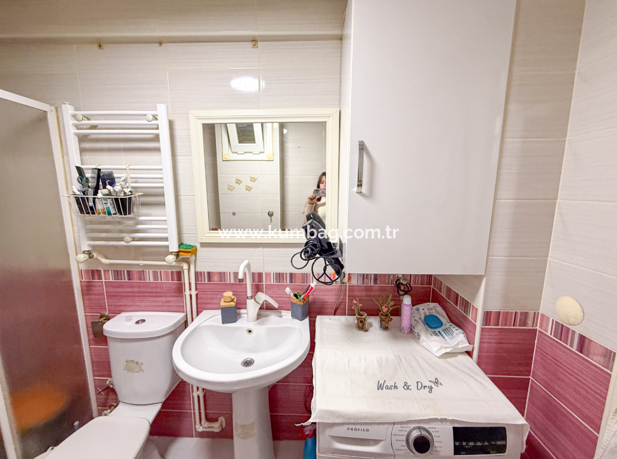 2 1 Flats For Sale In A Centrally Located Site With Pool In Kumbağ