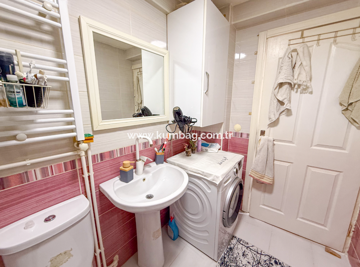 2 1 Flats For Sale In A Centrally Located Site With Pool In Kumbağ