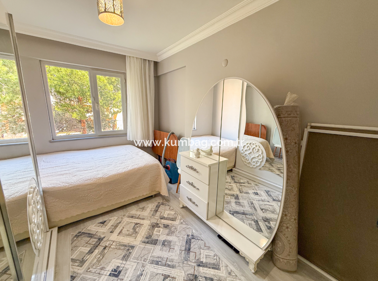 2 1 Flats For Sale In A Centrally Located Site With Pool In Kumbağ