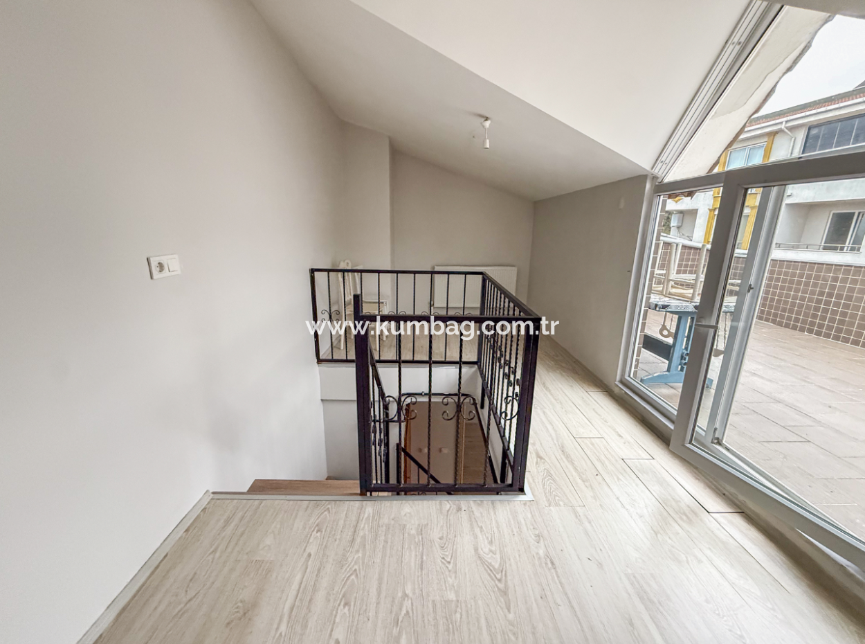 2 1 Duplex Terraced Flat For Rent In A Complex With Pool In Kumbağ Port