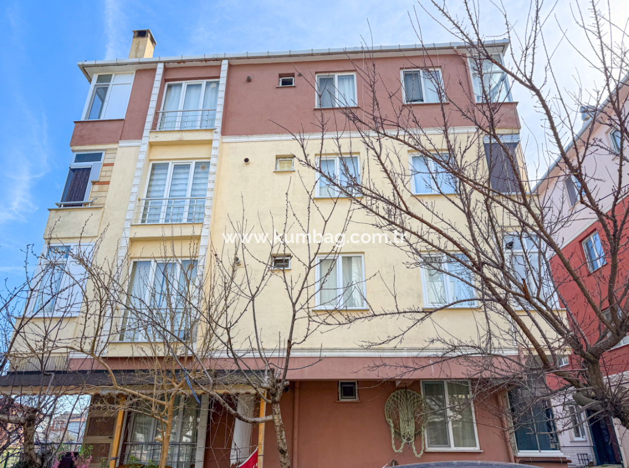 Spacious 2 1 Flat For Sale In A Residential Building On Kumbağ Market Street