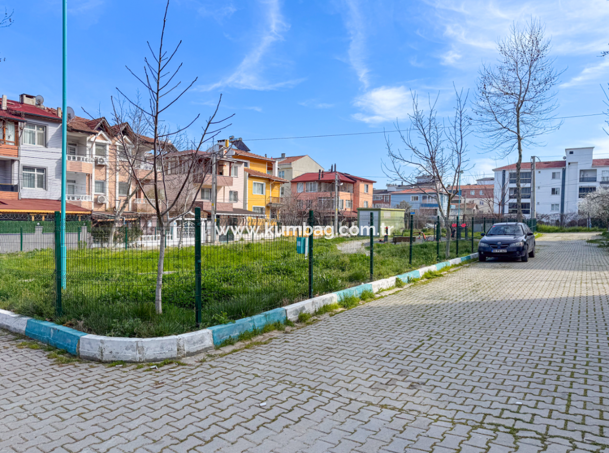 Spacious 2 1 Flat For Sale In A Residential Building On Kumbağ Market Street