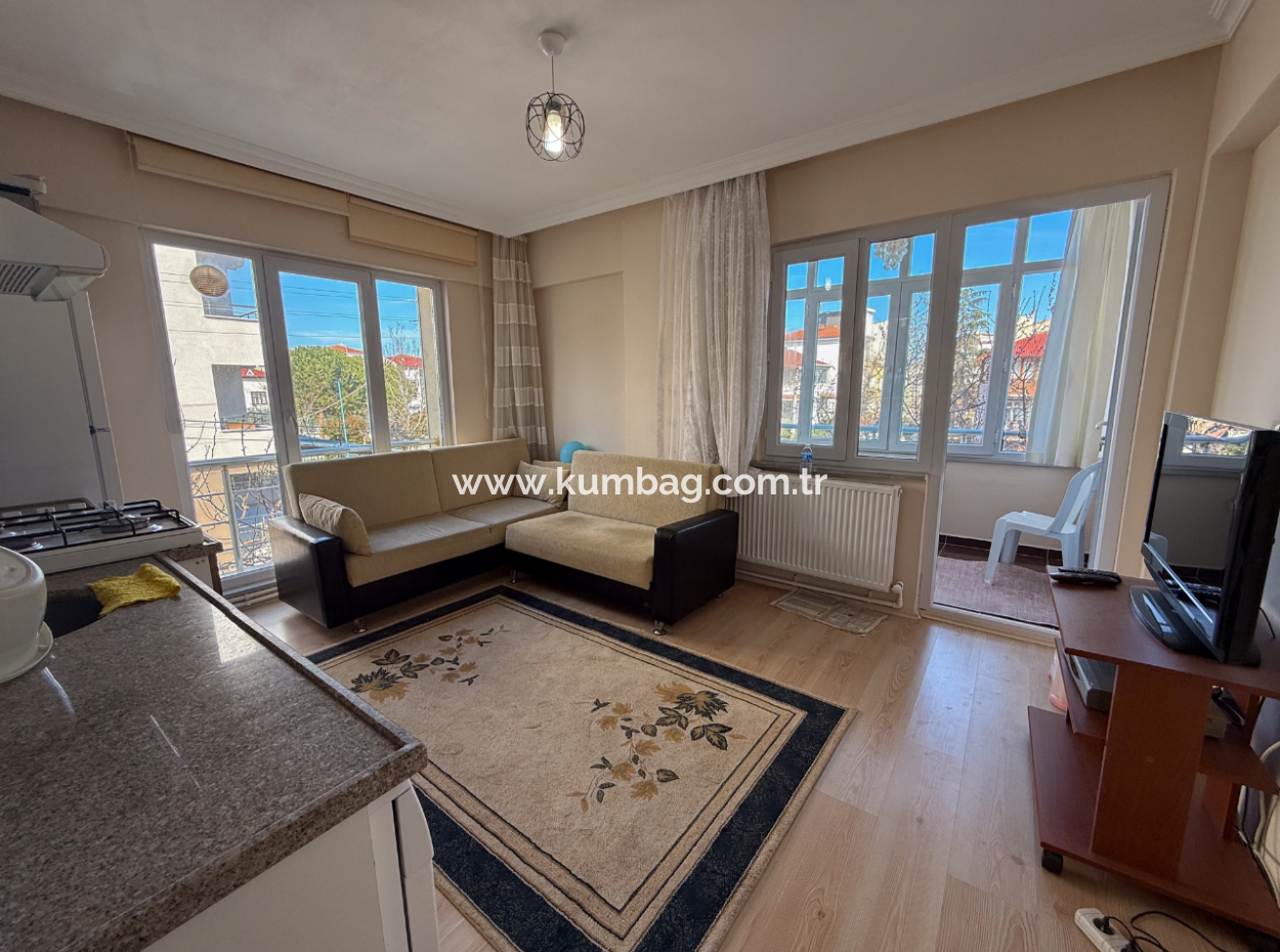 Spacious 2 1 Flat For Sale In A Residential Building On Kumbağ Market Street
