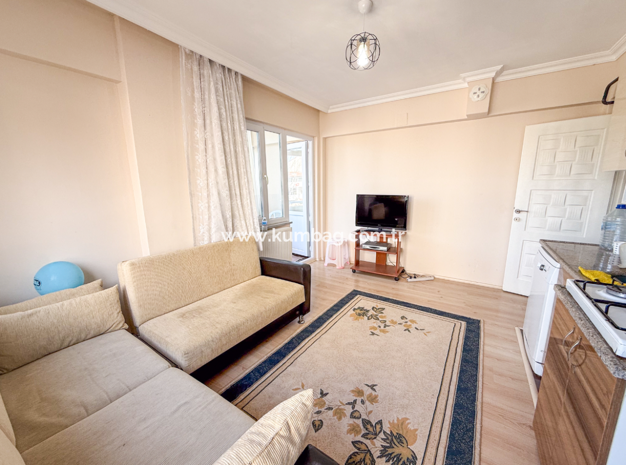 Spacious 2 1 Flat For Sale In A Residential Building On Kumbağ Market Street