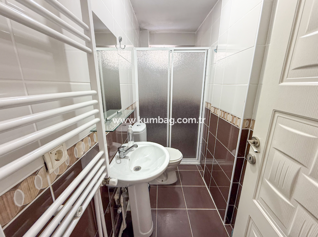 Spacious 2 1 Flat For Sale In A Residential Building On Kumbağ Market Street