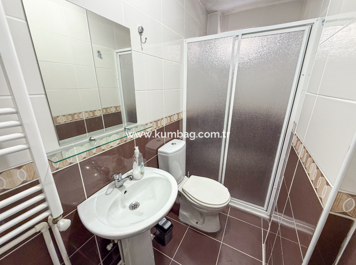 Spacious 2 1 Flat For Sale In A Residential Building On Kumbağ Market Street