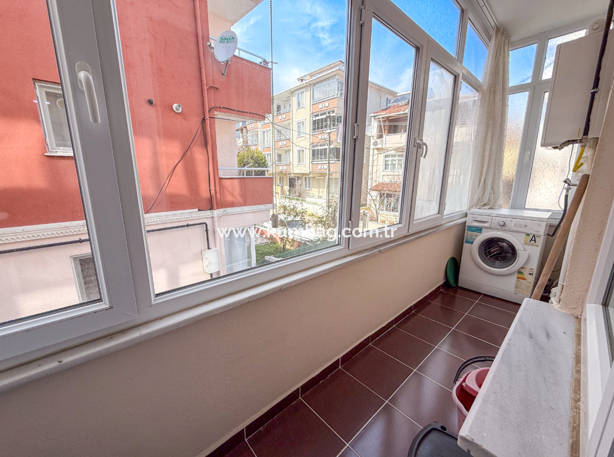 Spacious 2 1 Flat For Sale In A Residential Building On Kumbağ Market Street
