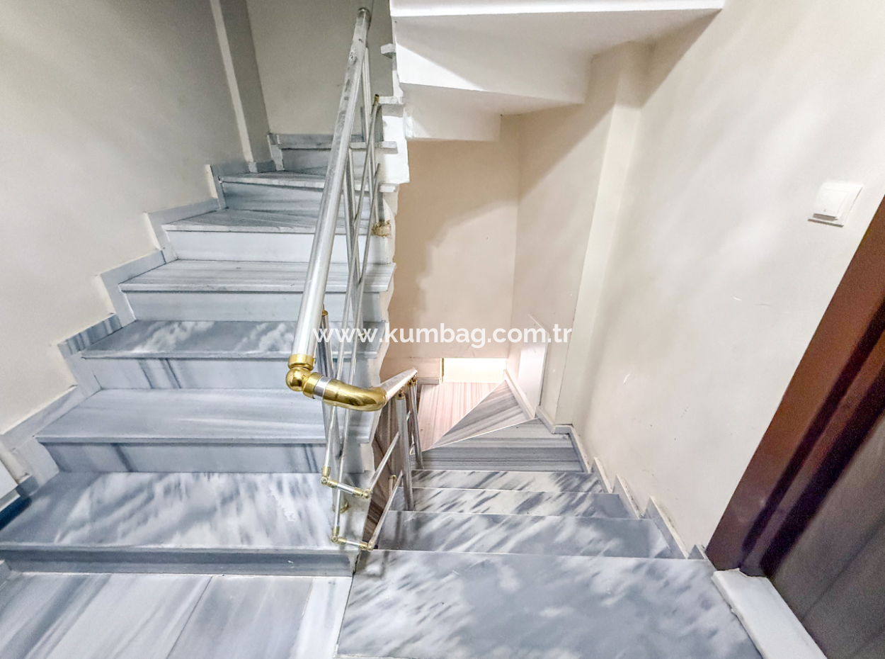 Spacious 2 1 Flat For Sale In A Residential Building On Kumbağ Market Street